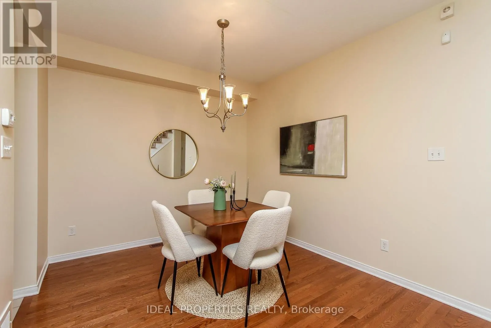 565 PEPPERVILLE CRESCENT