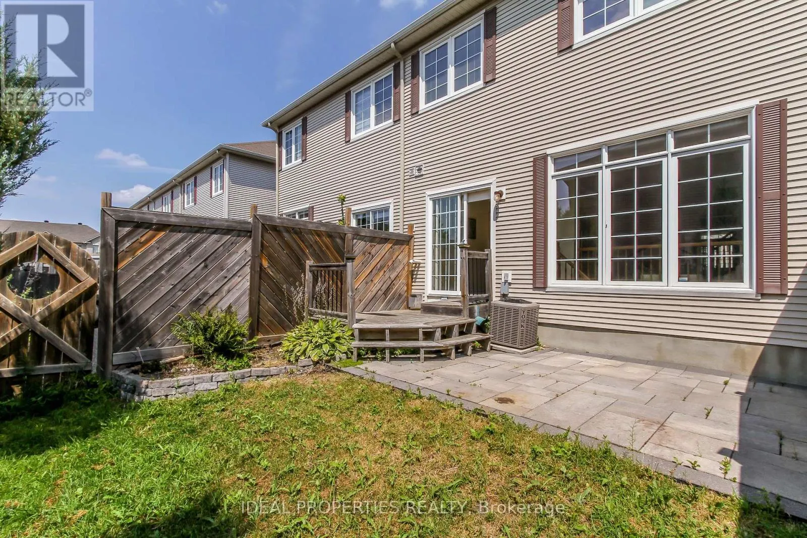 565 PEPPERVILLE CRESCENT