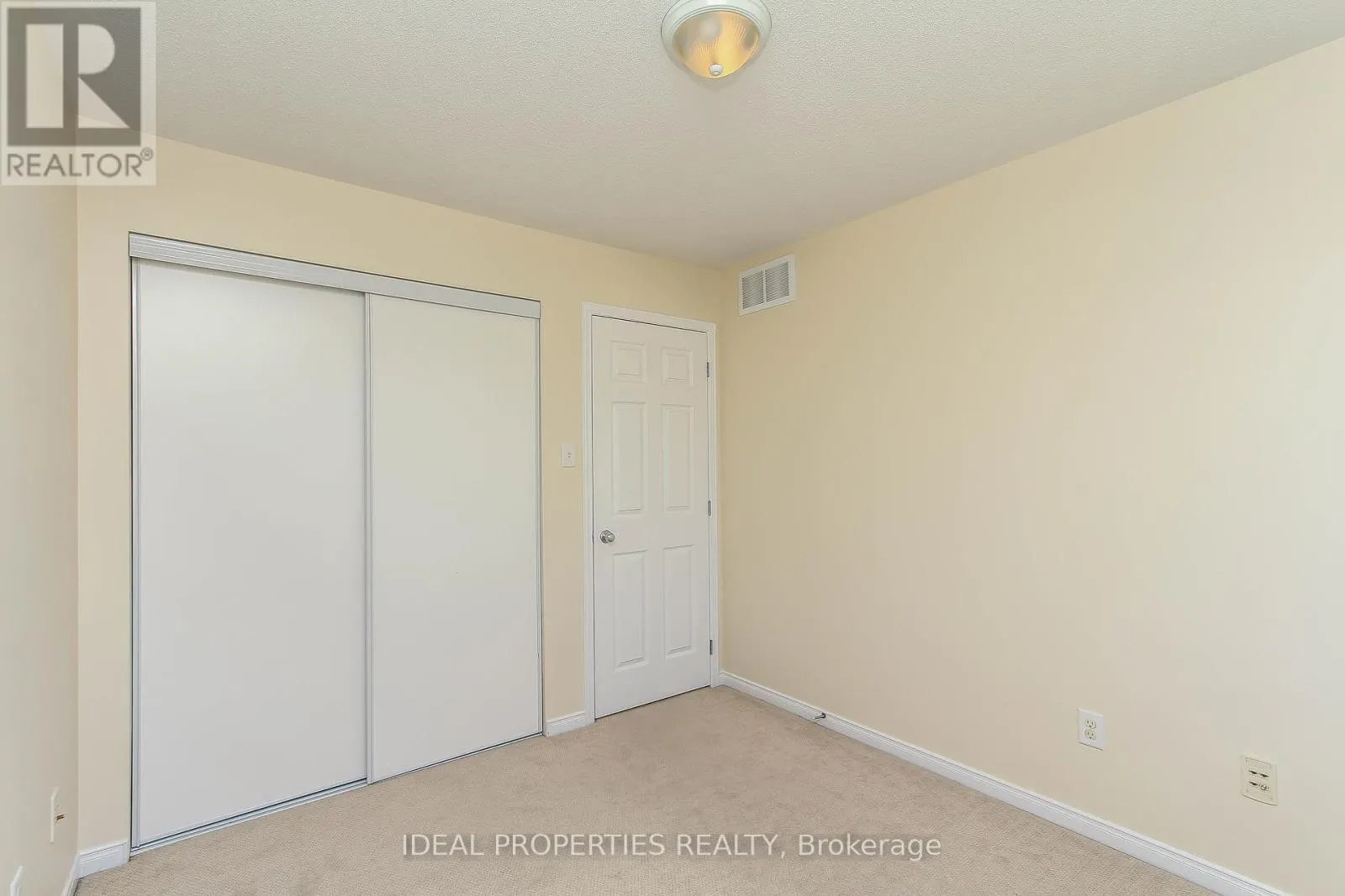 565 PEPPERVILLE CRESCENT