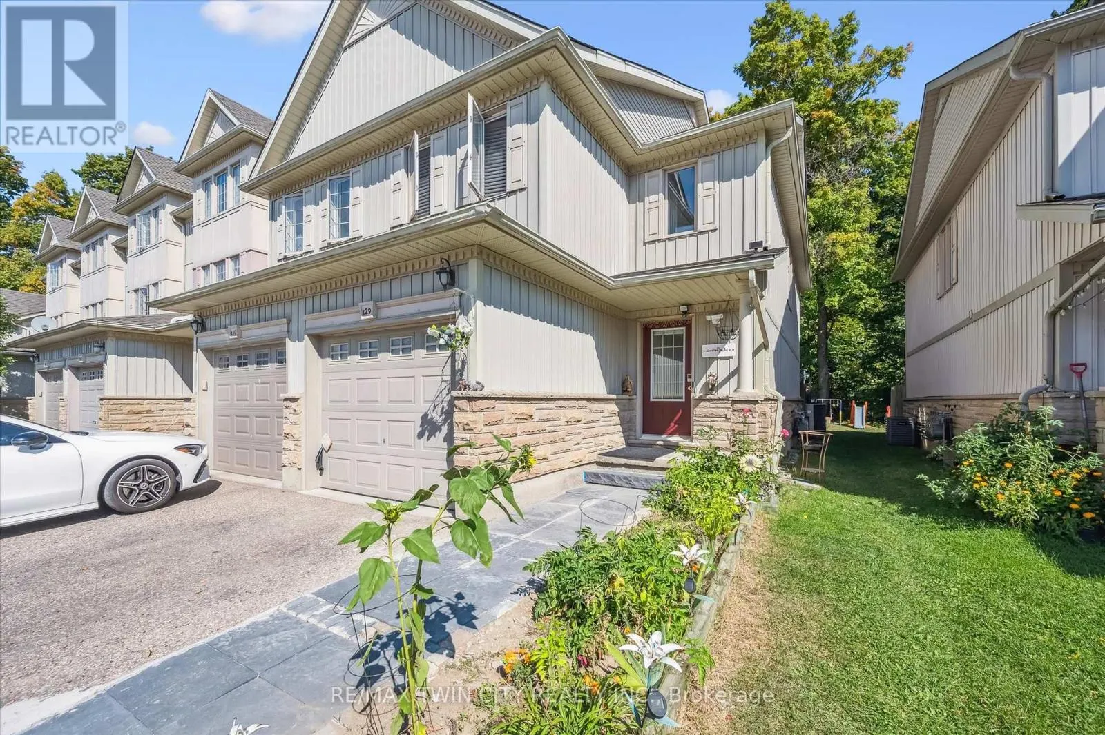 110 ACTIVA AVENUE