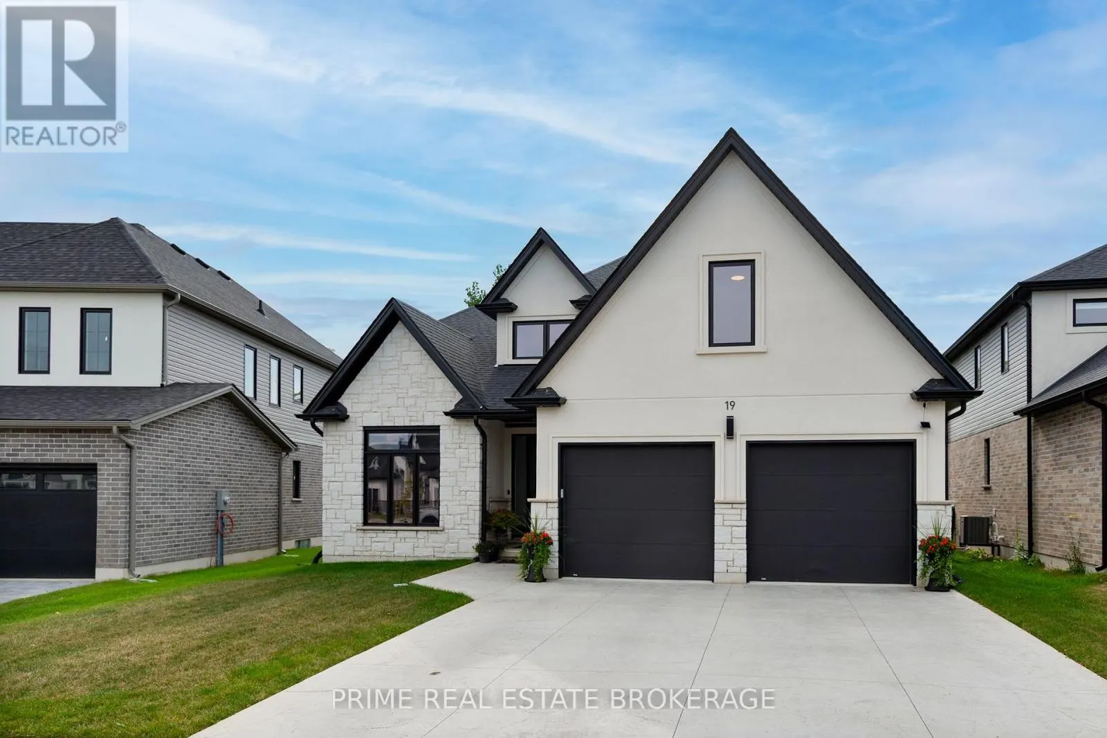 19 ASPEN CIRCLE