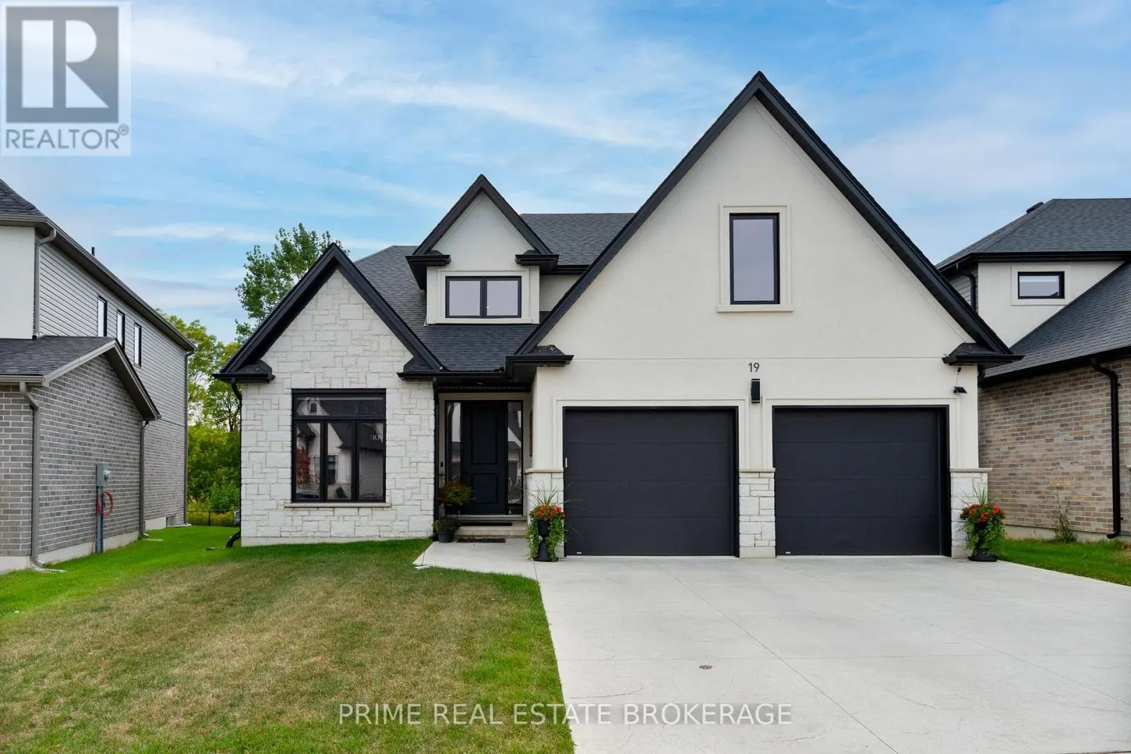 19 ASPEN CIRCLE