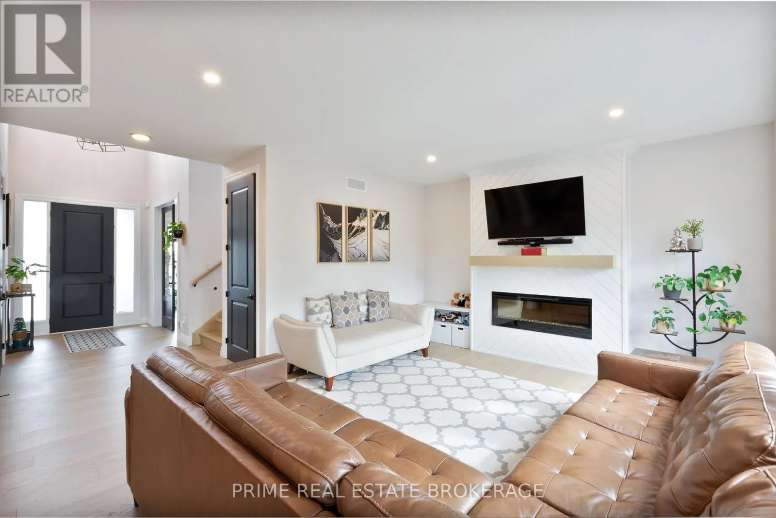 19 ASPEN CIRCLE