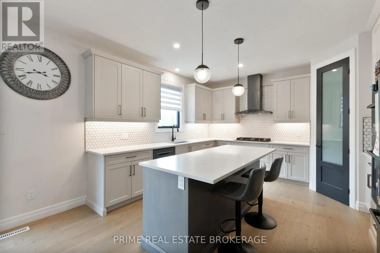 19 ASPEN CIRCLE