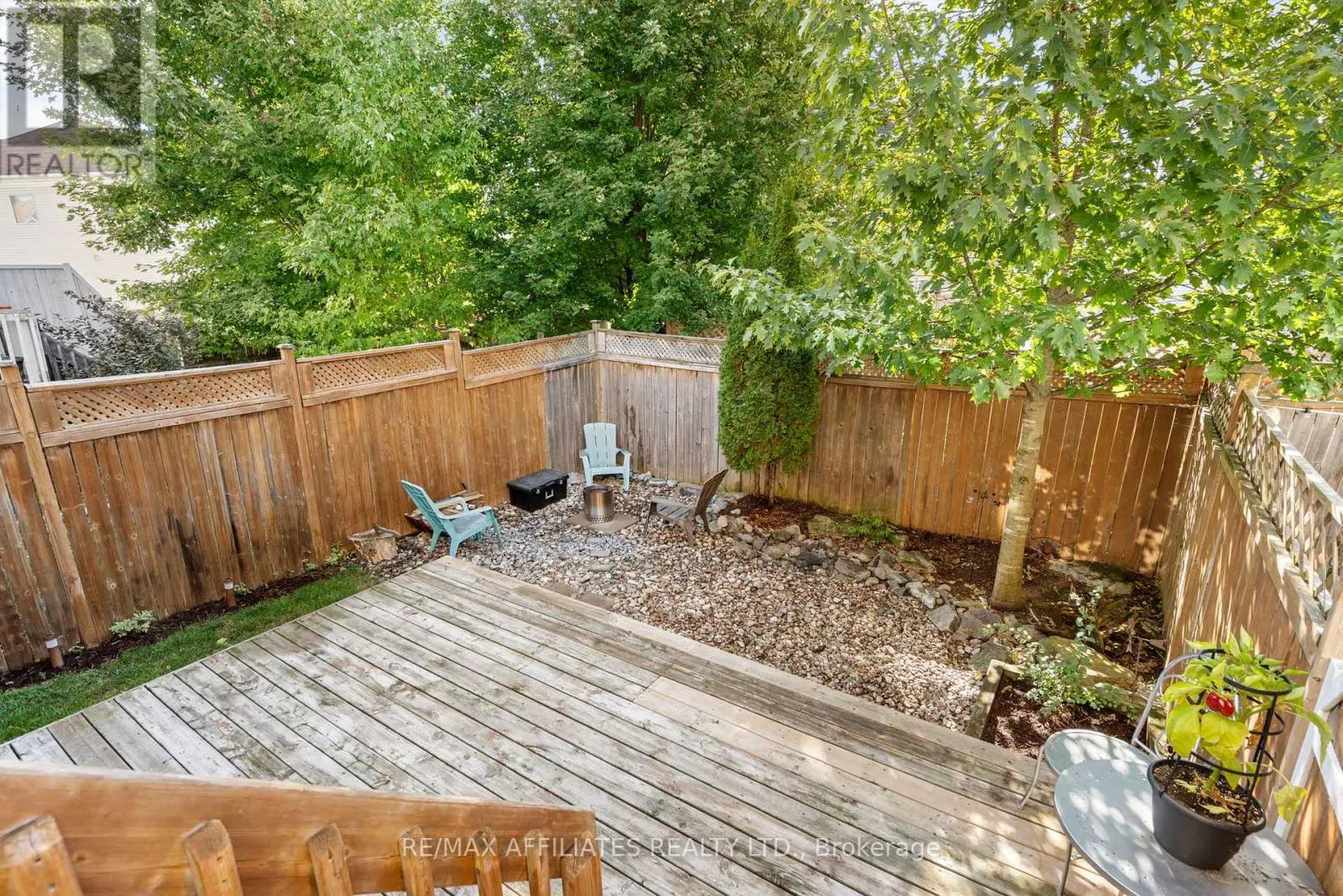 215 CATAMOUNT COURT