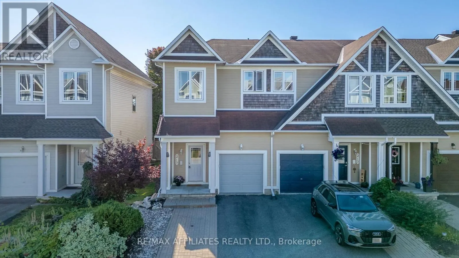 215 CATAMOUNT COURT