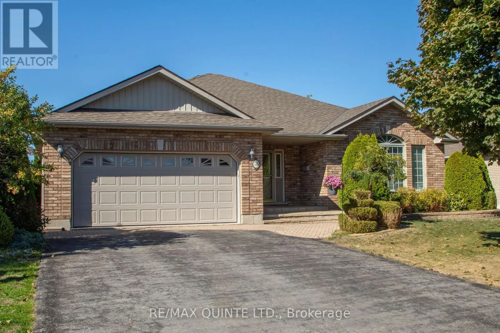 58 HEMLOCK CRESCENT