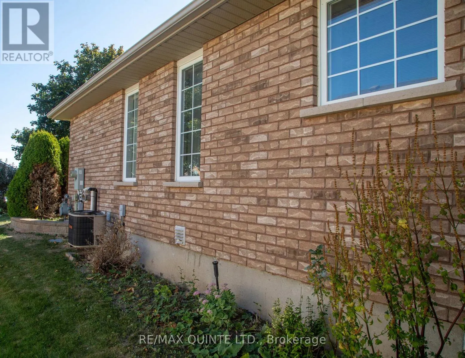 58 HEMLOCK CRESCENT
