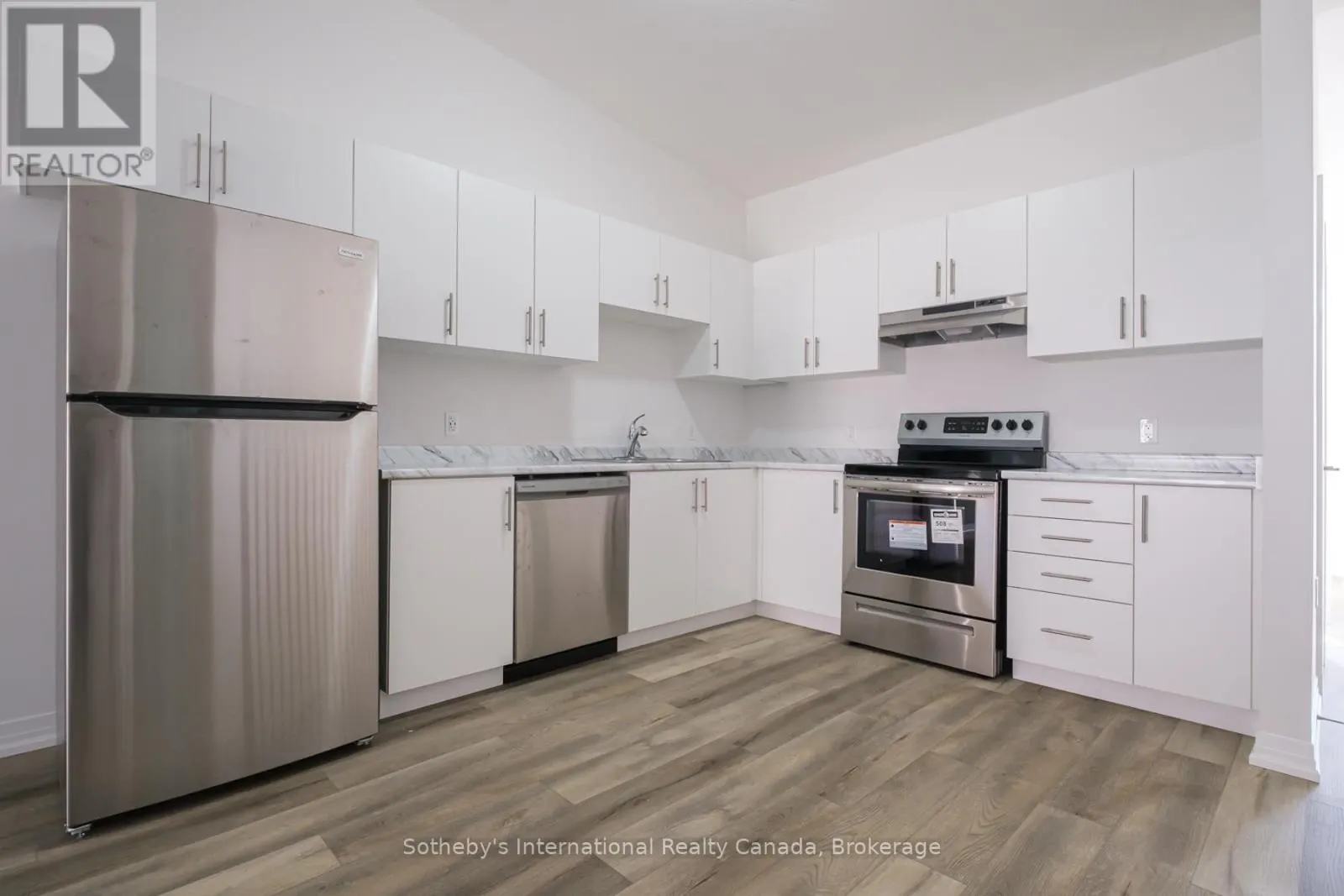 36 - 550 GREY STREET, #36
