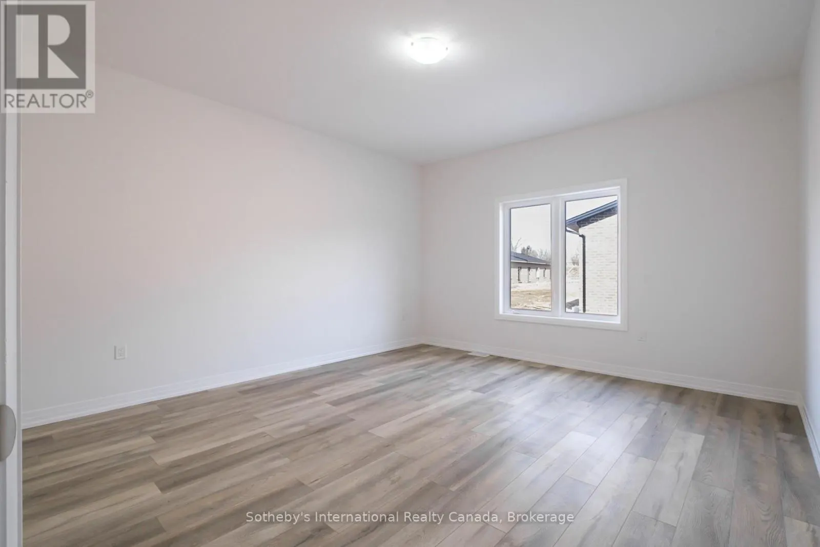 36 - 550 GREY STREET, #36