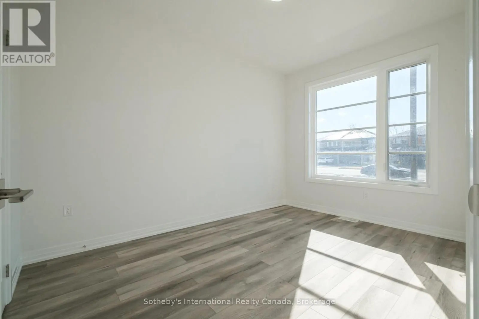 36 - 550 GREY STREET, #36