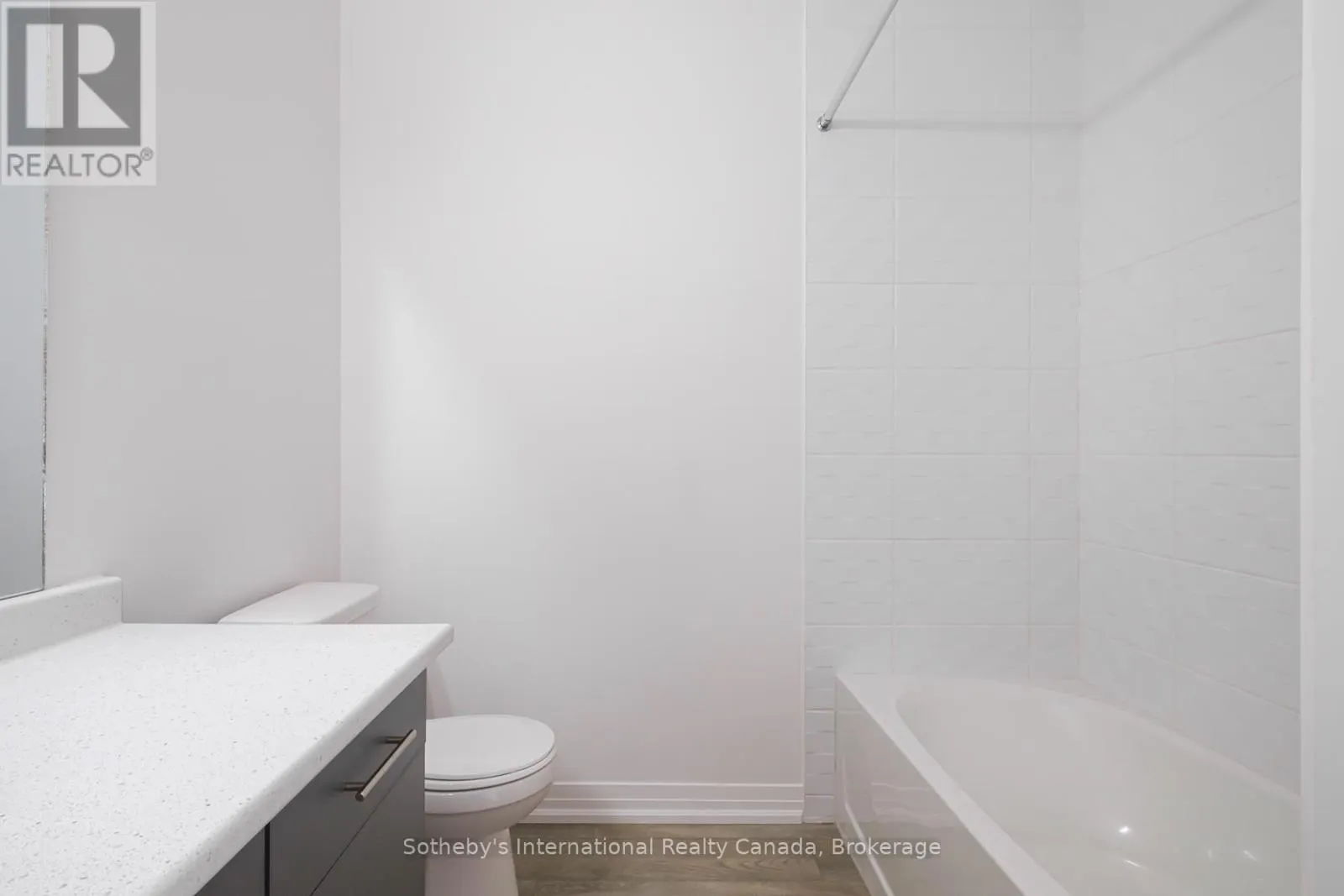 36 - 550 GREY STREET, #36