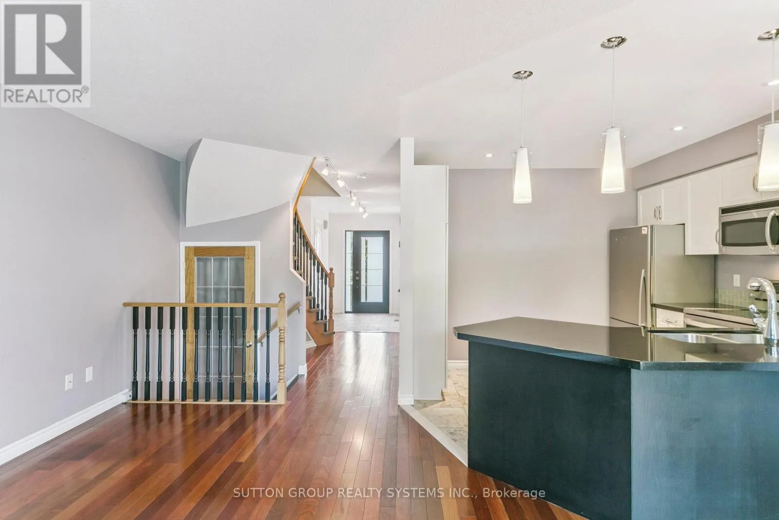 57 FOXBOROUGH DRIVE