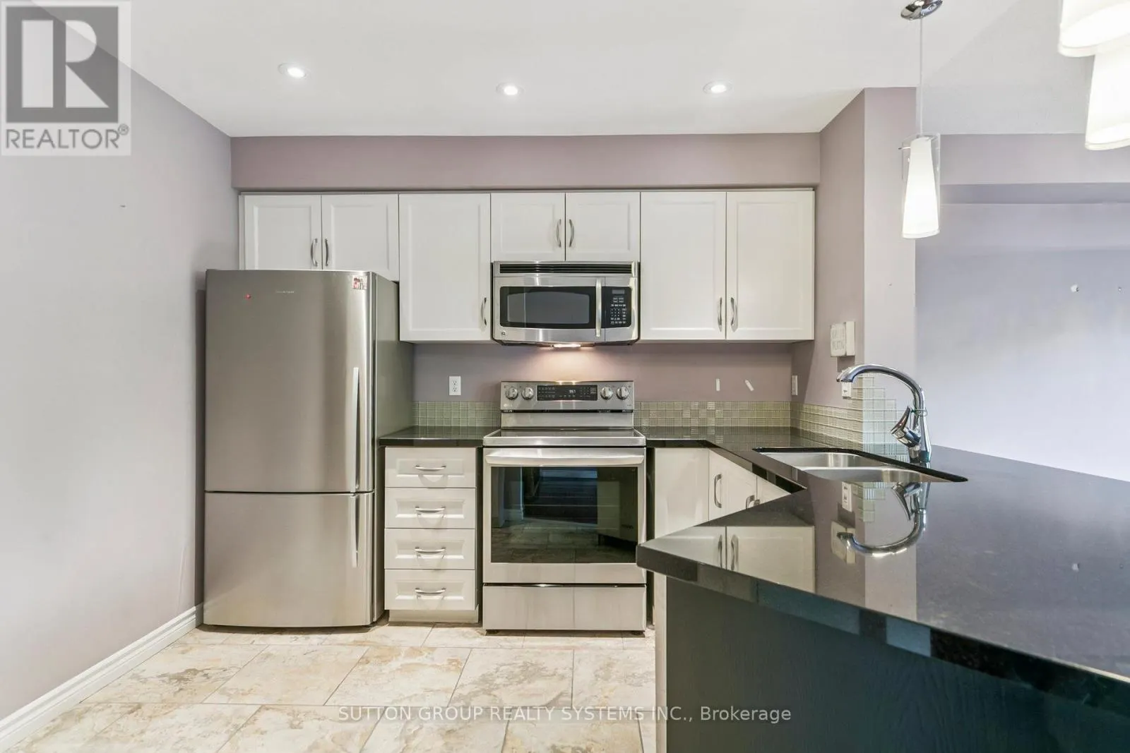 57 FOXBOROUGH DRIVE