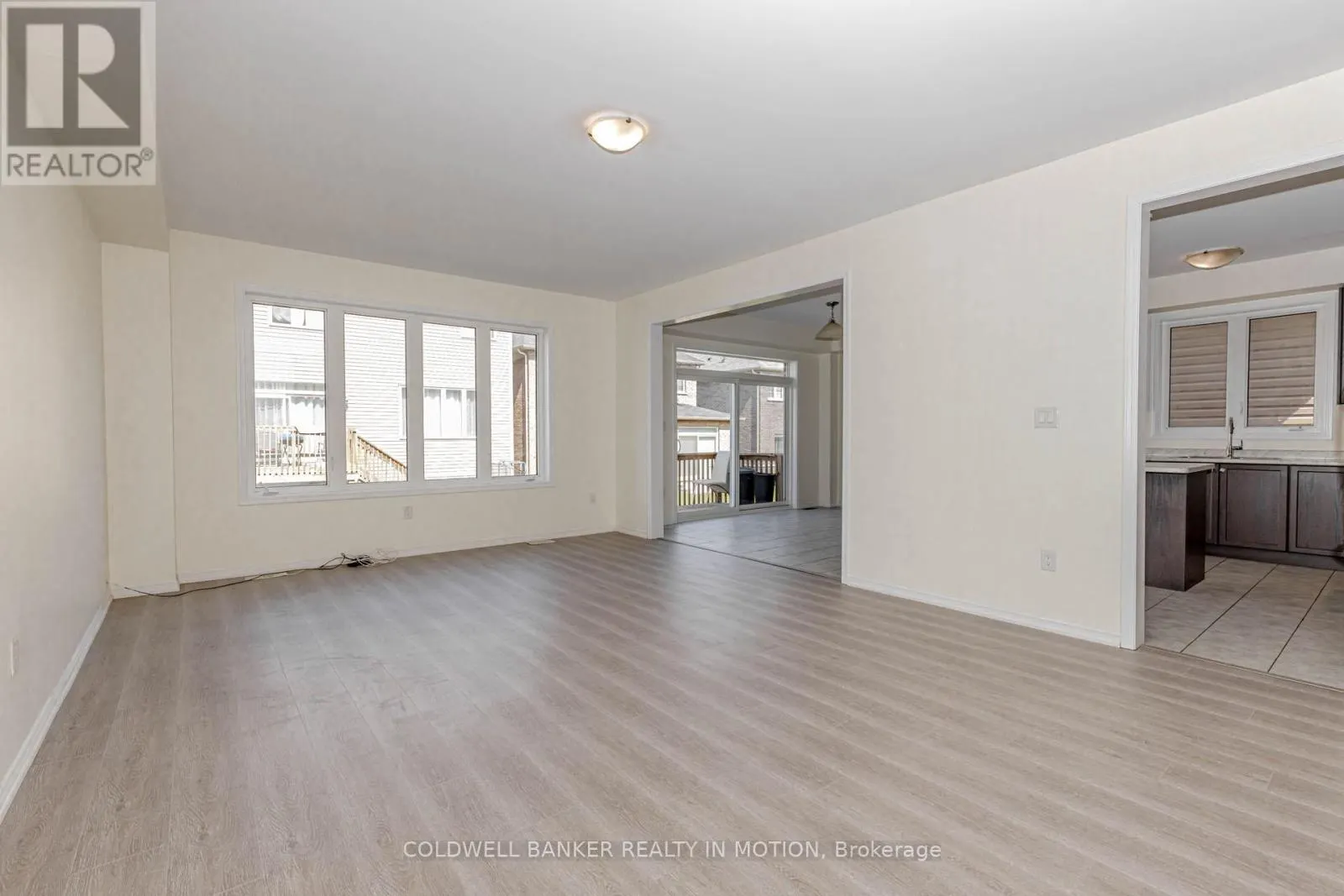 6 ALEXANDRA DRIVE