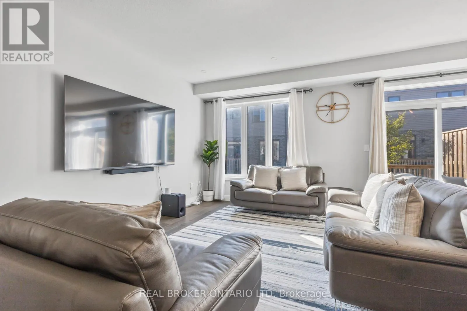 43 - 1960 DALMAGARRY ROAD, #43