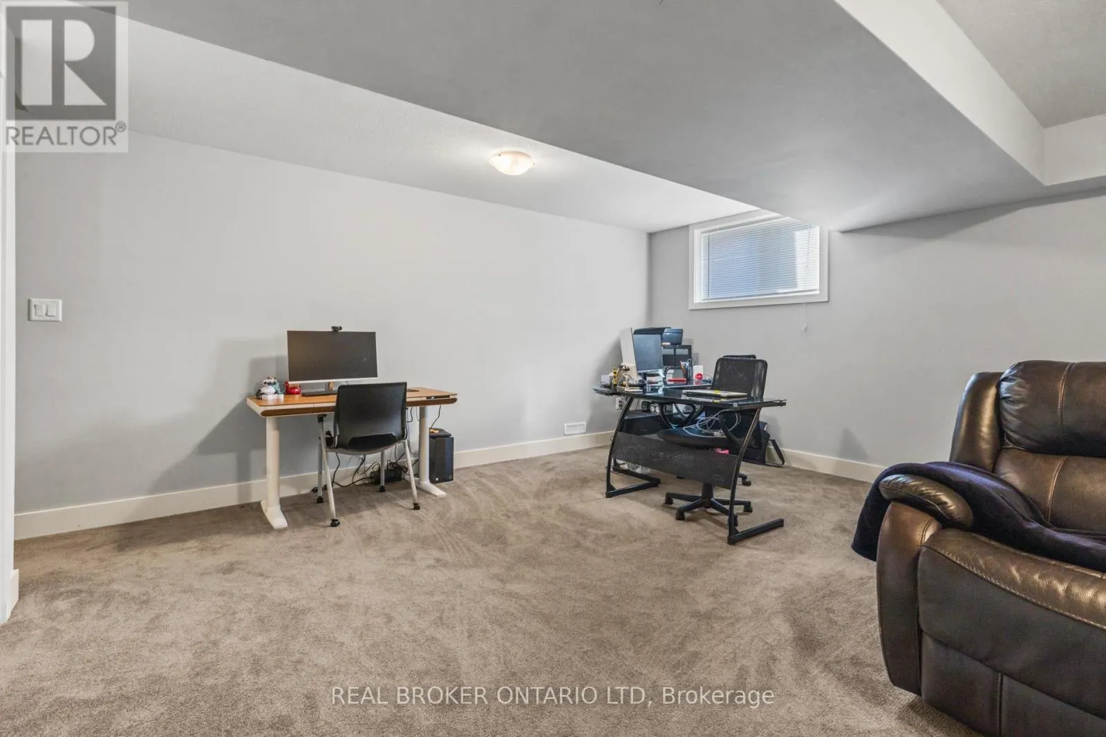 43 - 1960 DALMAGARRY ROAD, #43