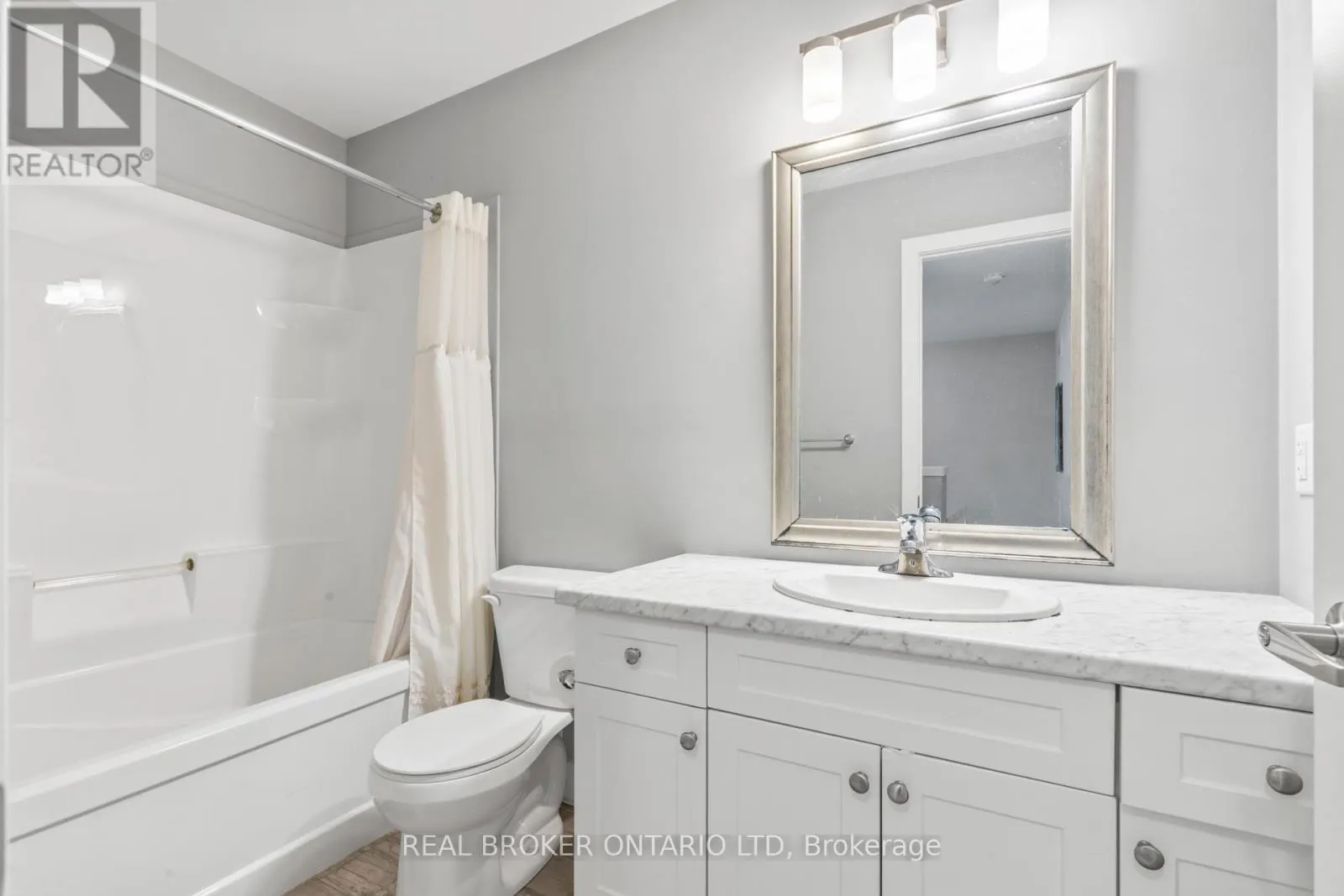 43 - 1960 DALMAGARRY ROAD, #43