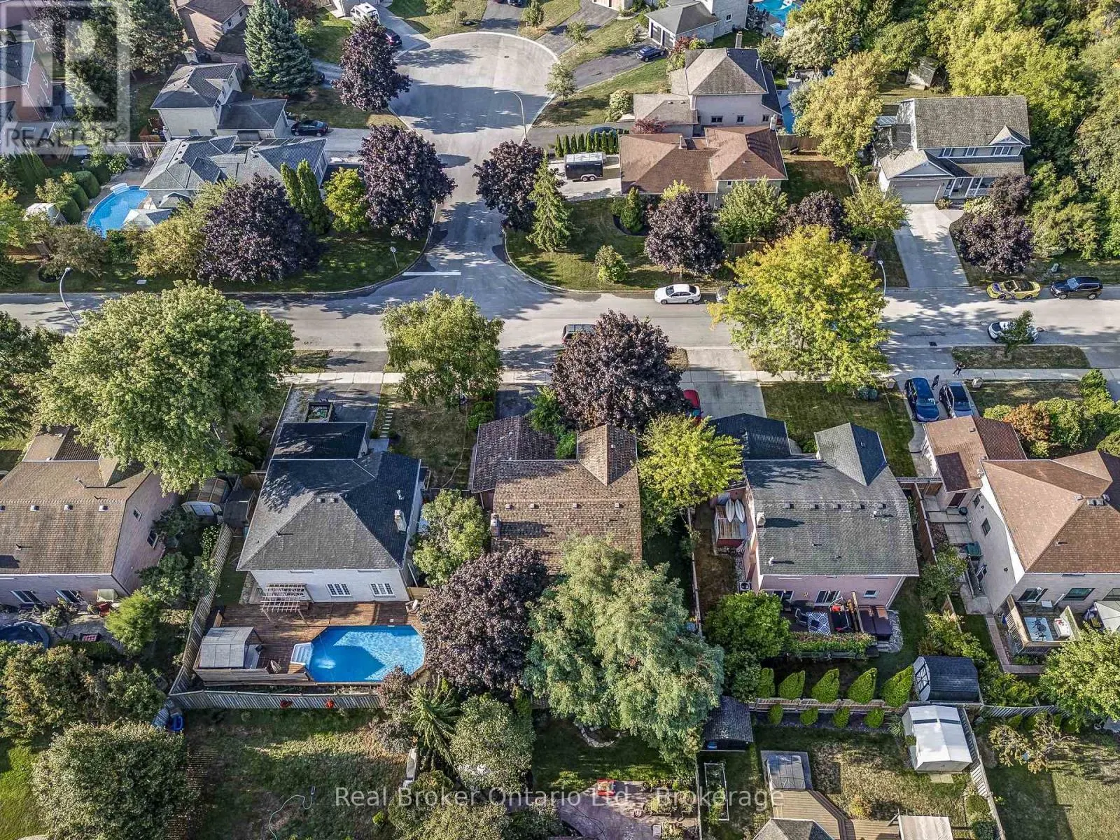 10 JEANETTE AVENUE