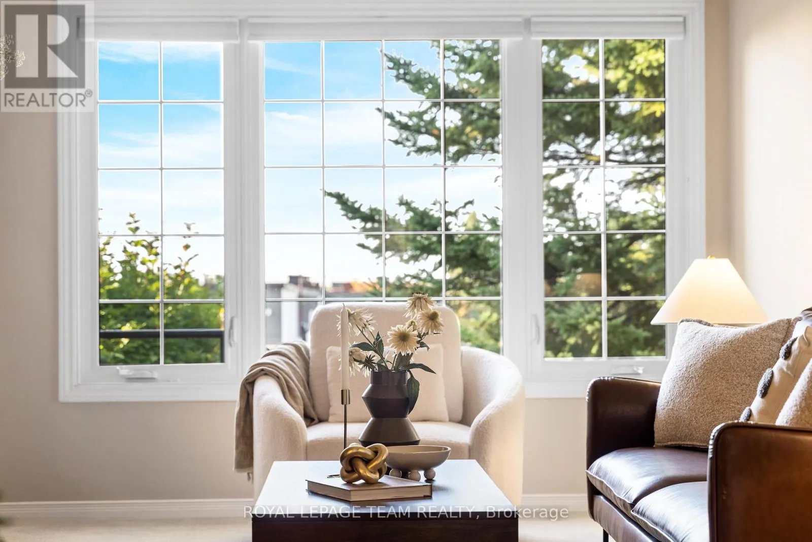 16 OYSTER BAY COURT