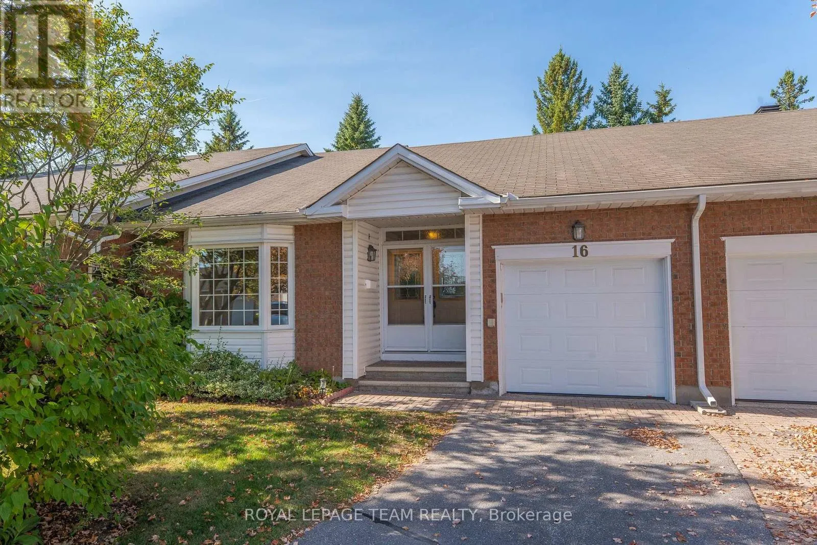 16 OYSTER BAY COURT