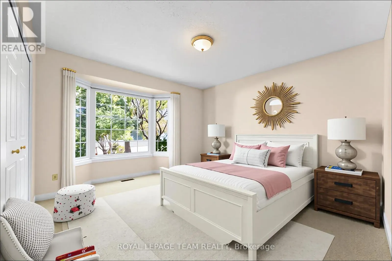 16 OYSTER BAY COURT