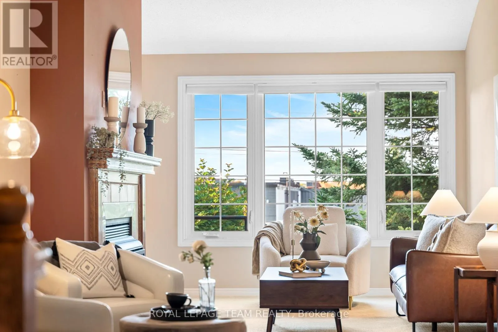 16 OYSTER BAY COURT