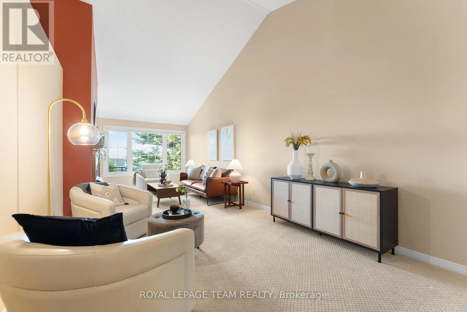 16 OYSTER BAY COURT