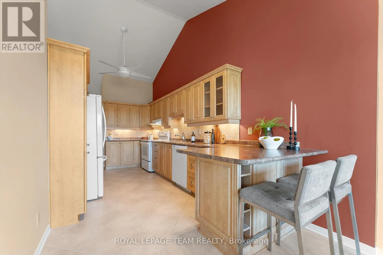 16 OYSTER BAY COURT