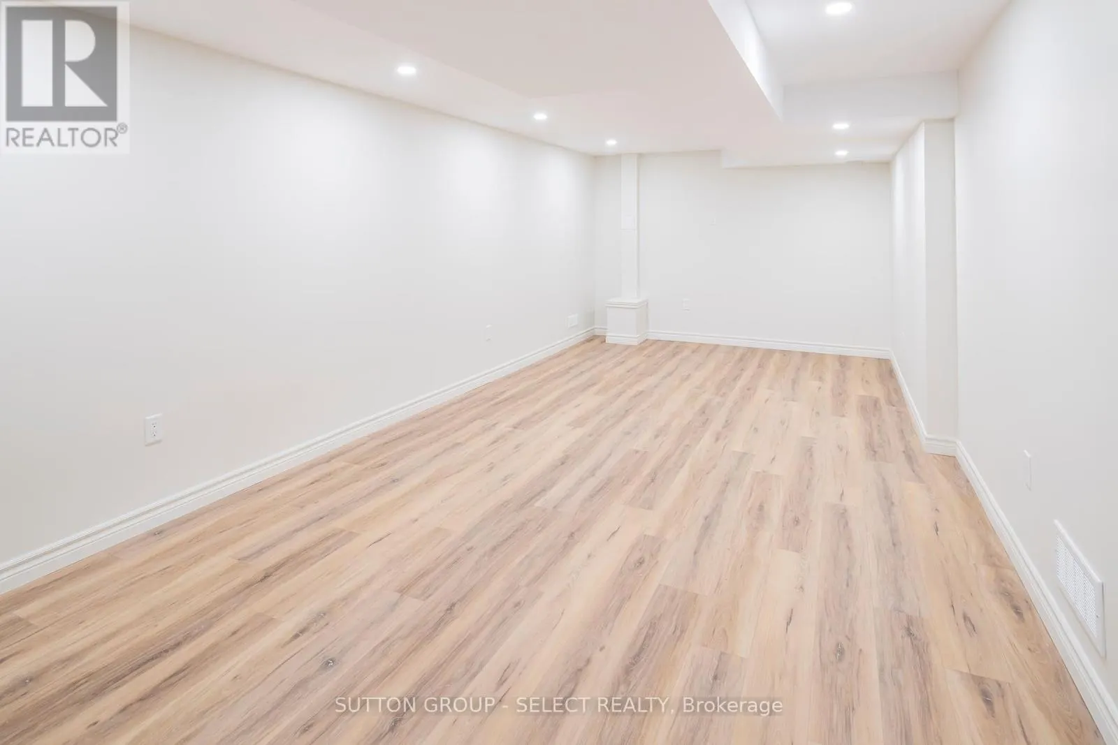 3 - 70 SUNNYSIDE DRIVE, #3