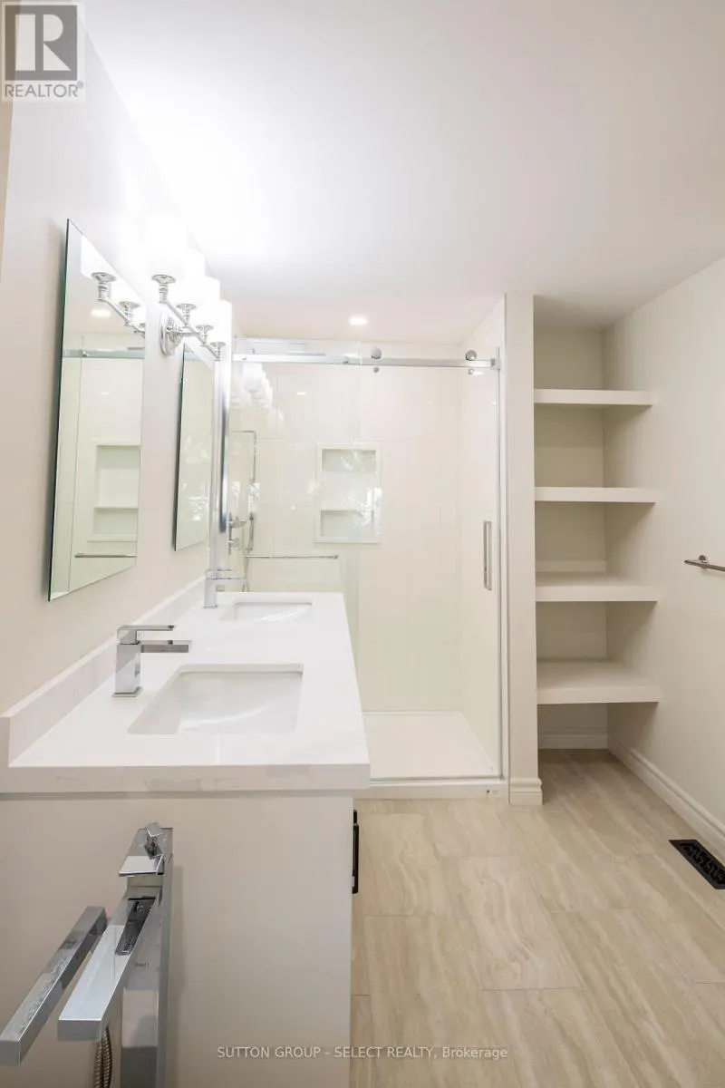 3 - 70 SUNNYSIDE DRIVE, #3