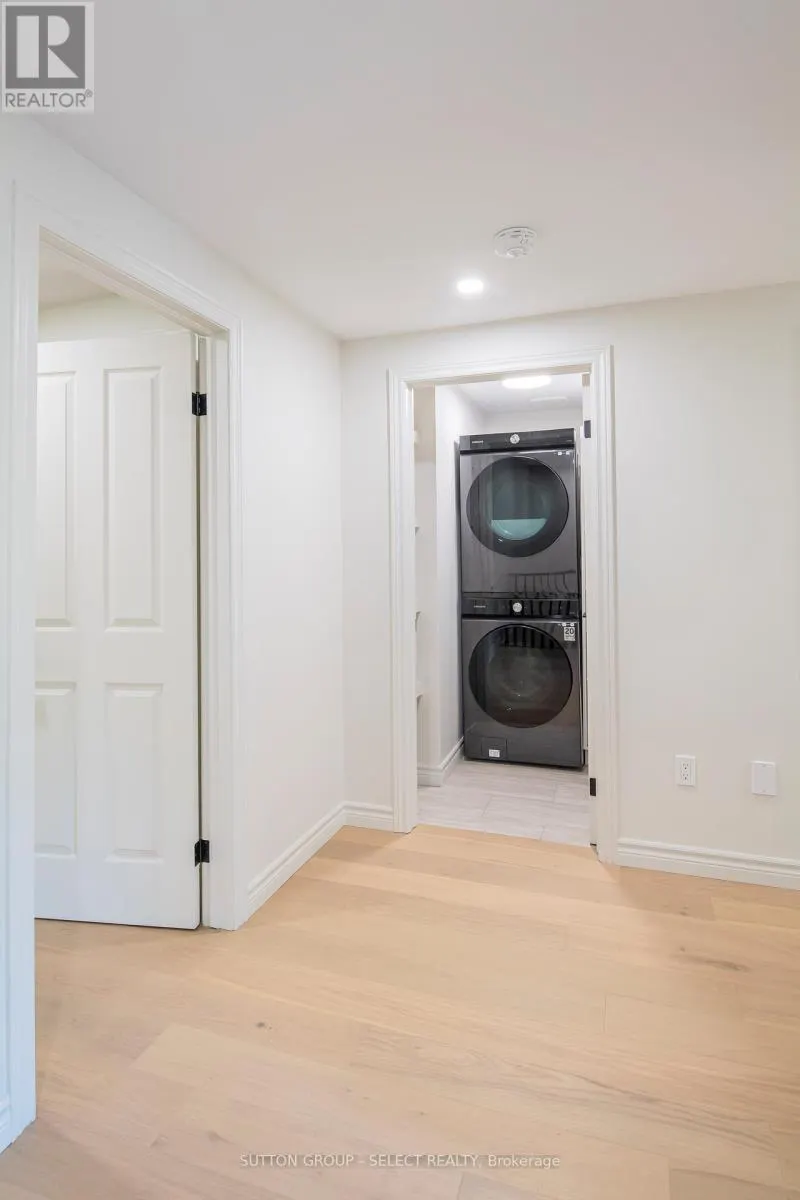 3 - 70 SUNNYSIDE DRIVE, #3