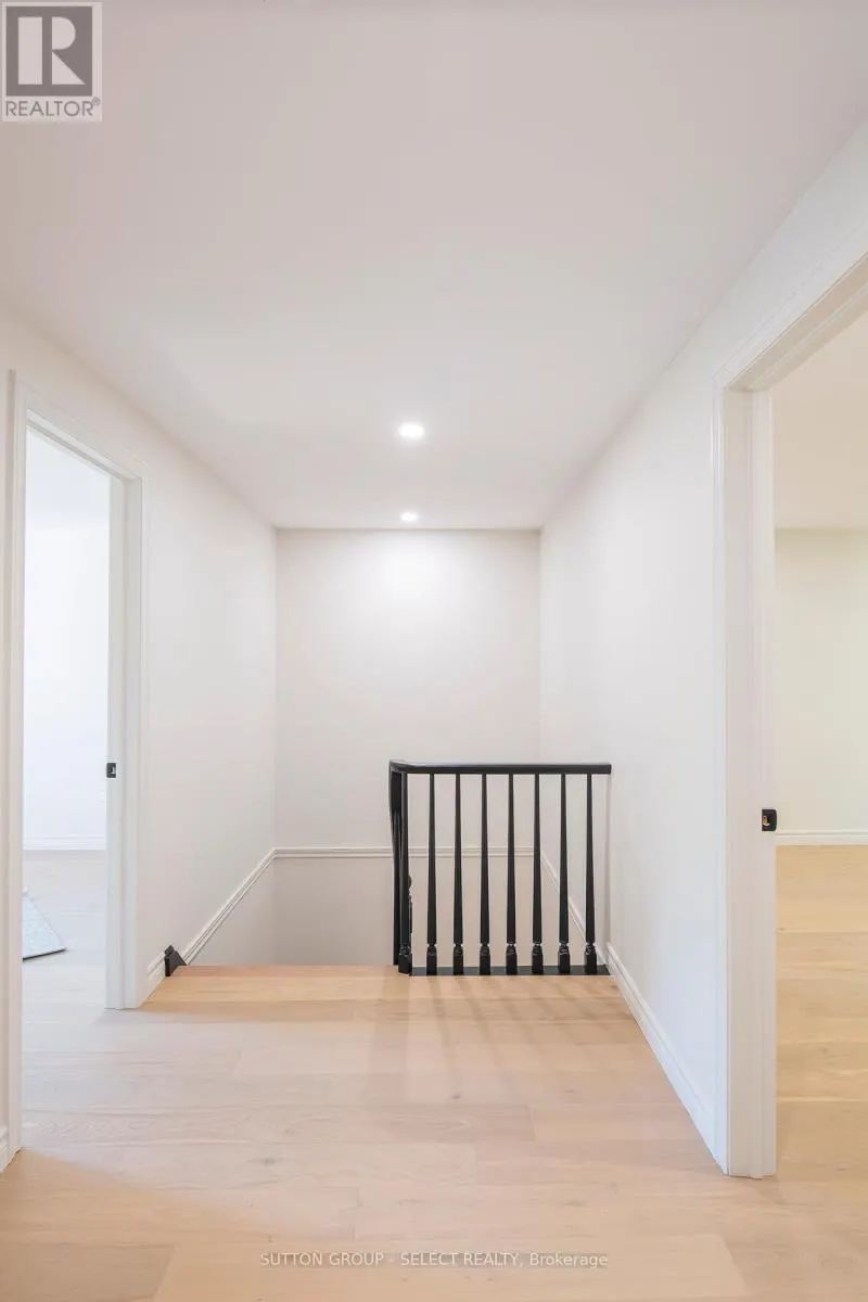 3 - 70 SUNNYSIDE DRIVE, #3