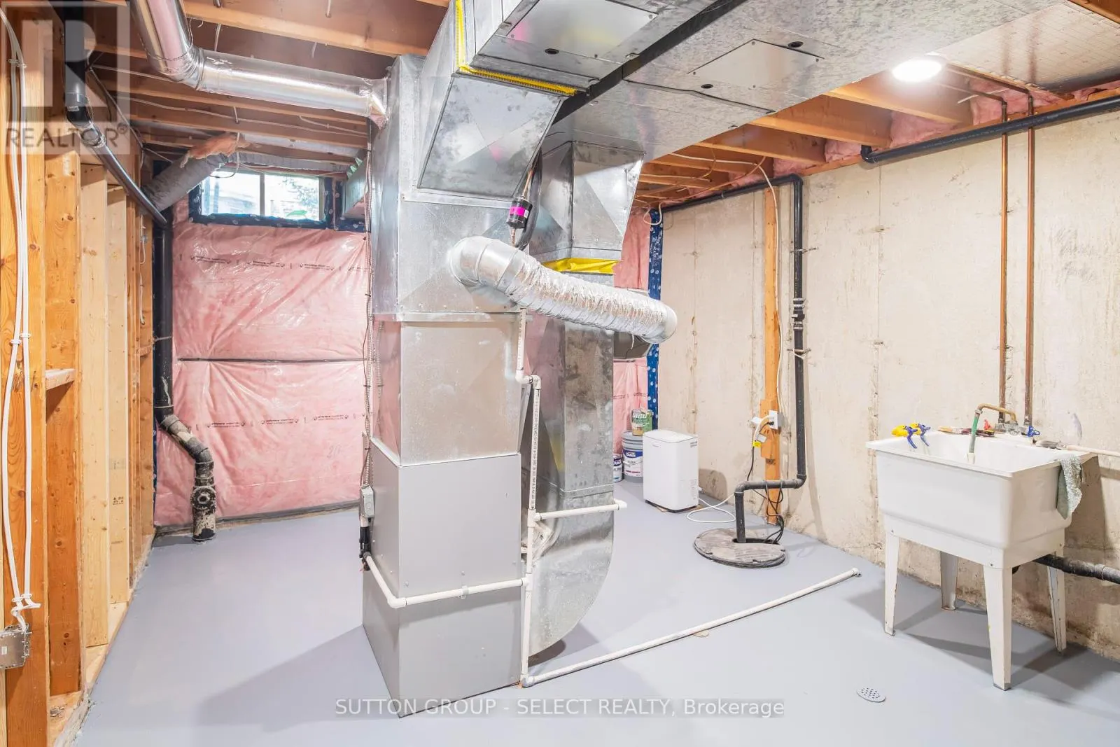 3 - 70 SUNNYSIDE DRIVE, #3