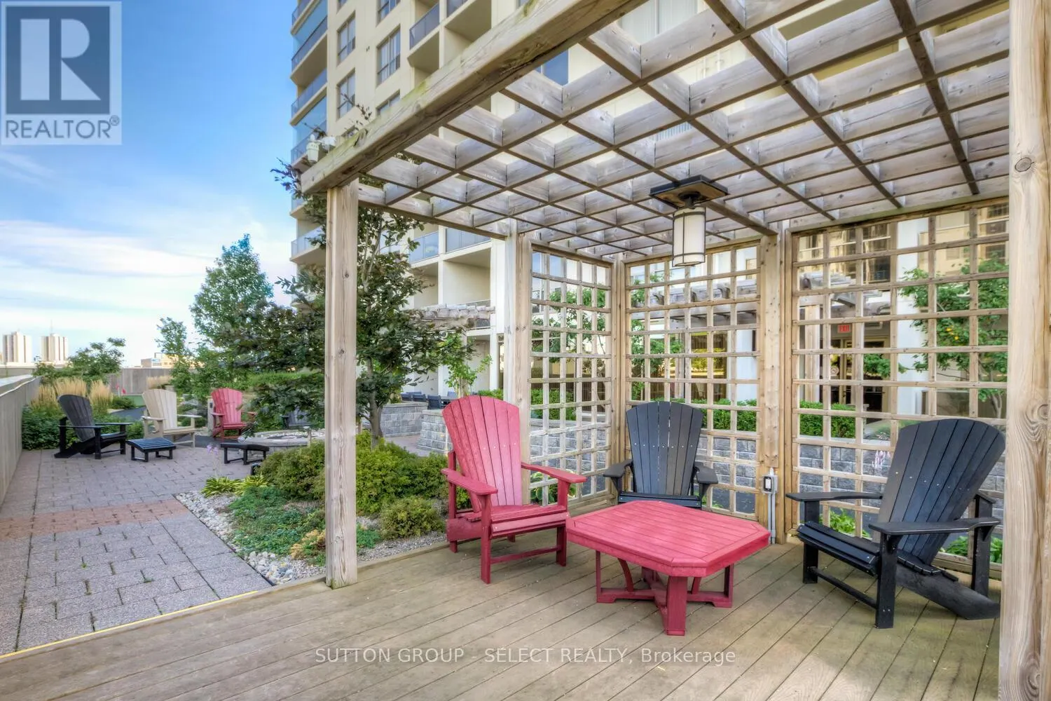 1110 - 330 RIDOUT STREET N, #1110