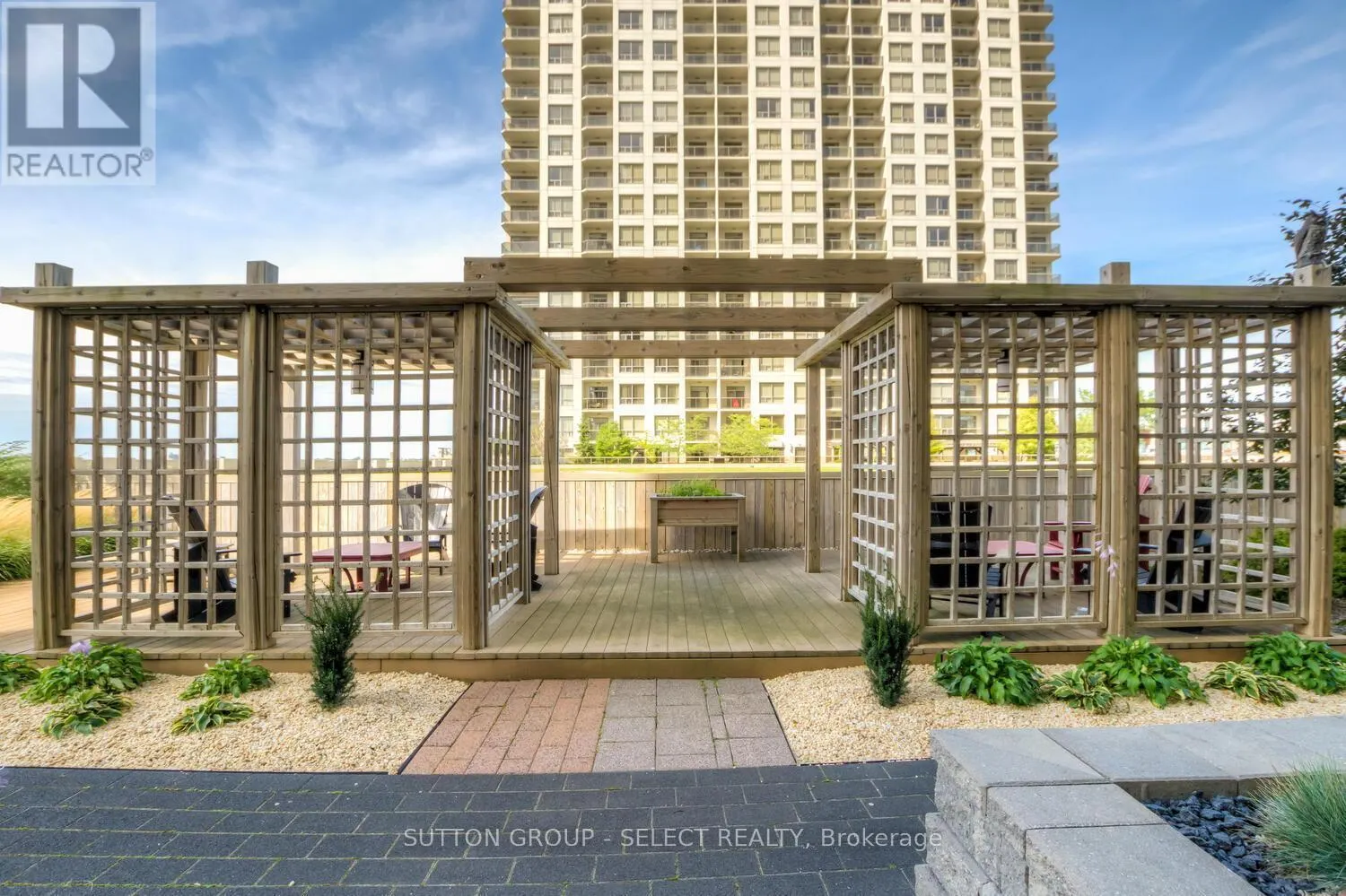 1110 - 330 RIDOUT STREET N, #1110
