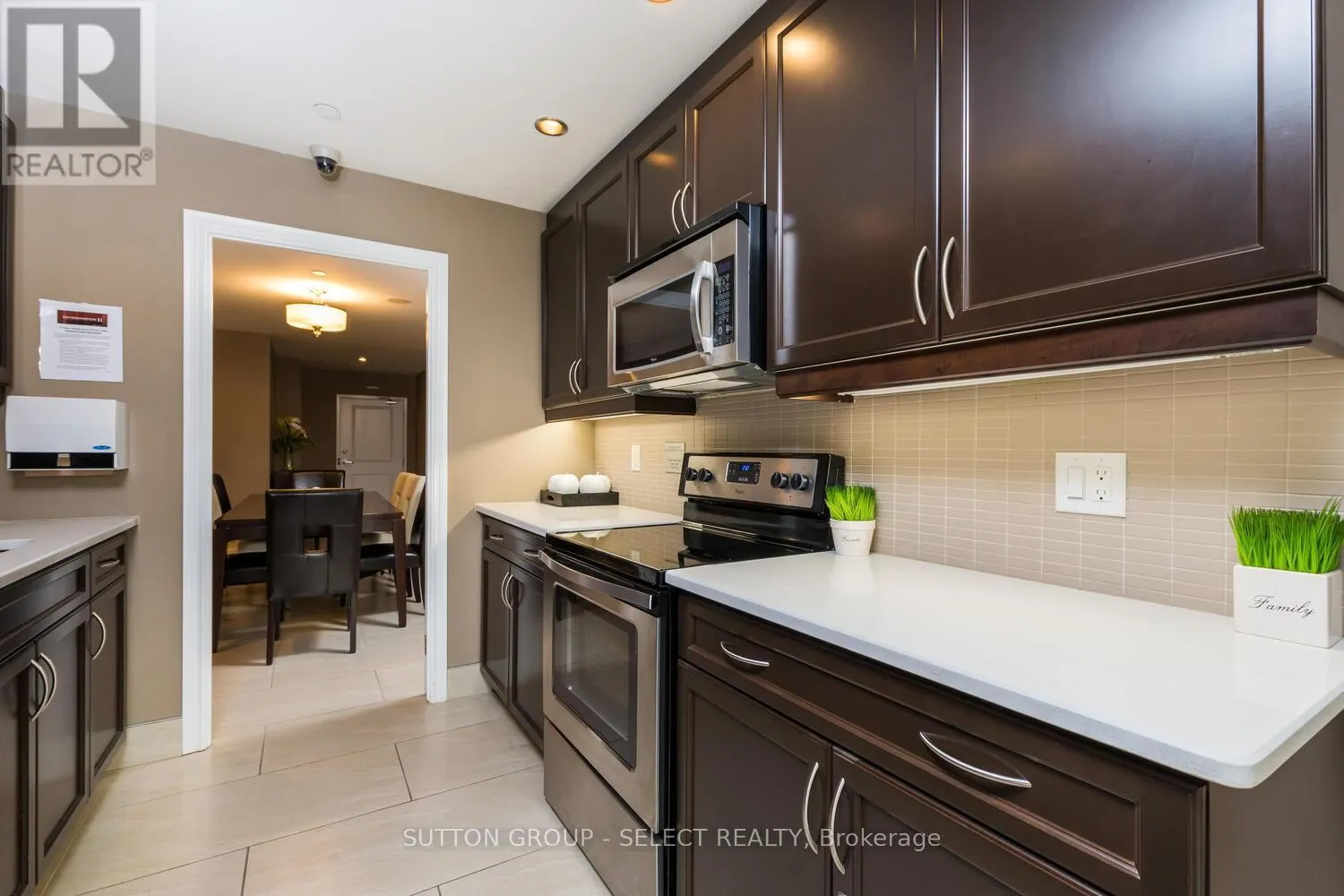 1110 - 330 RIDOUT STREET N, #1110