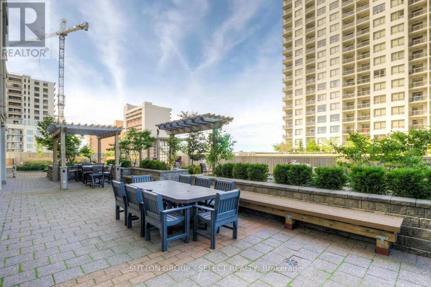 1110 - 330 RIDOUT STREET N, #1110