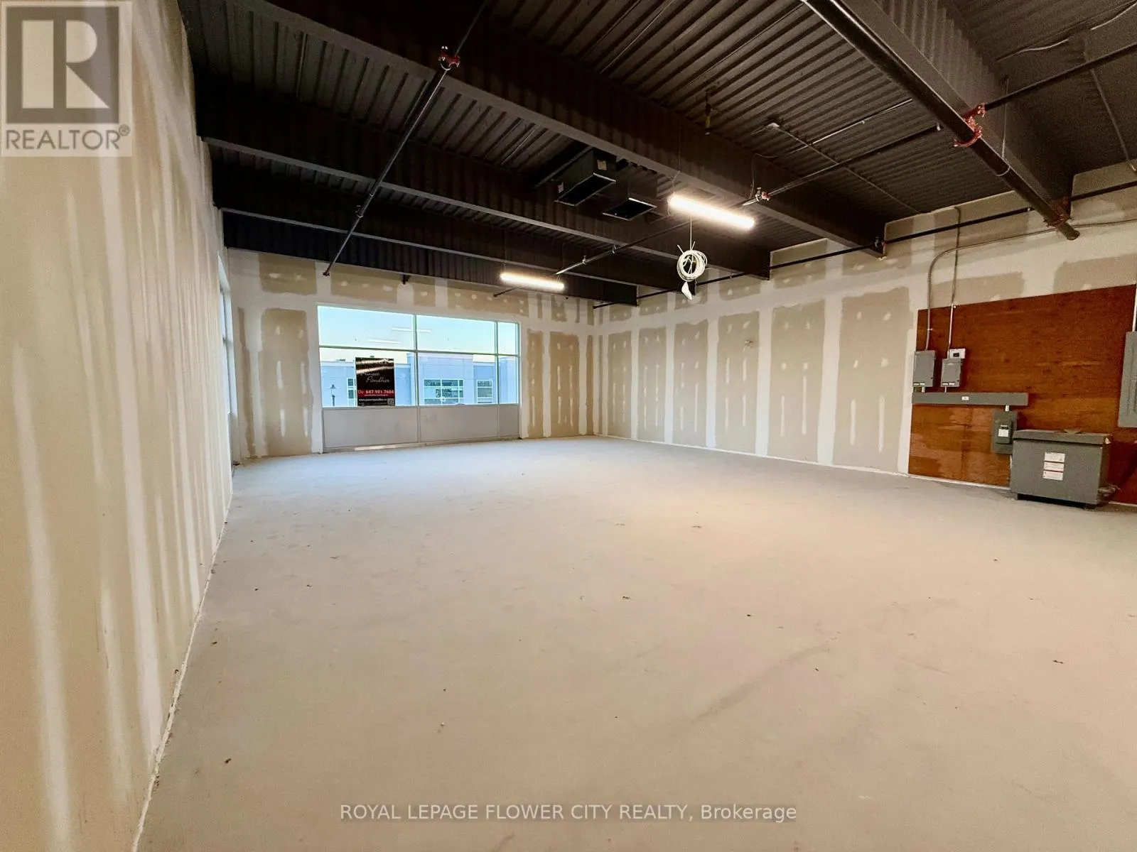 207 - 1038 GARNER ROAD W