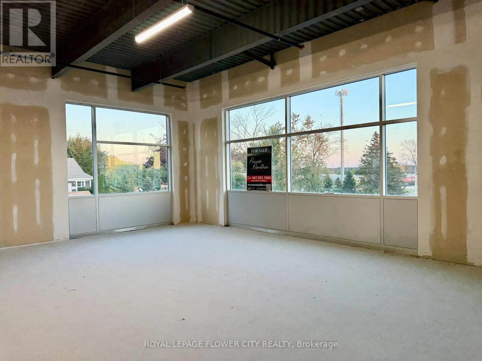 207 - 1038 GARNER ROAD W