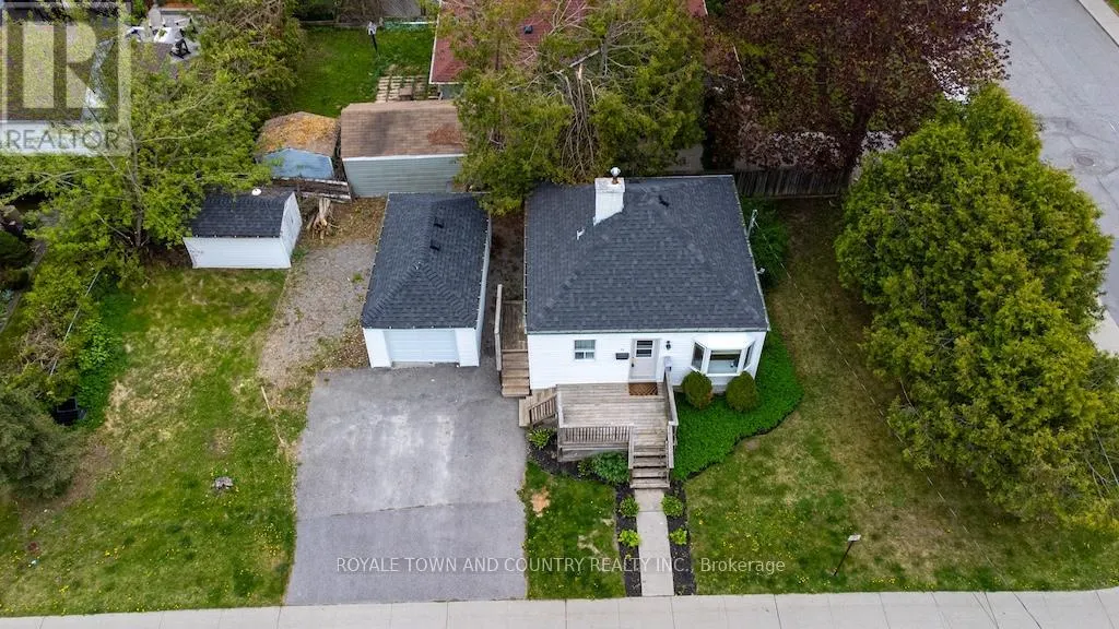 32 ADELAIDE STREET S