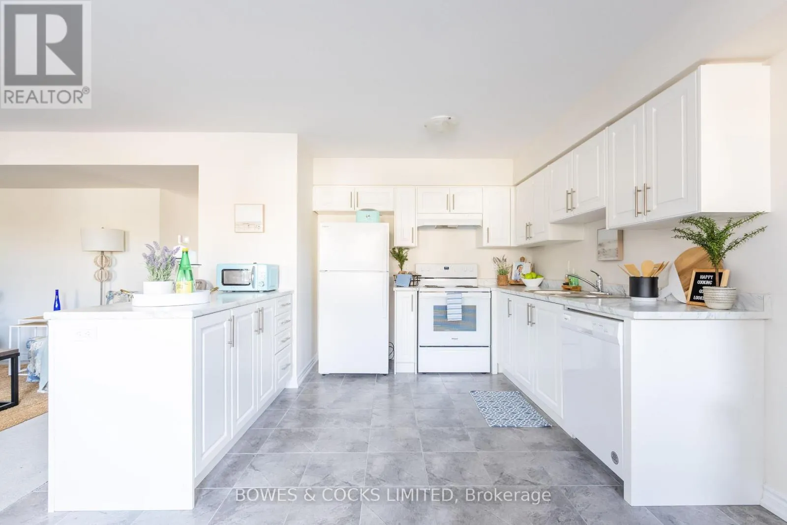 102 - 50 MAPLE STREET, #102