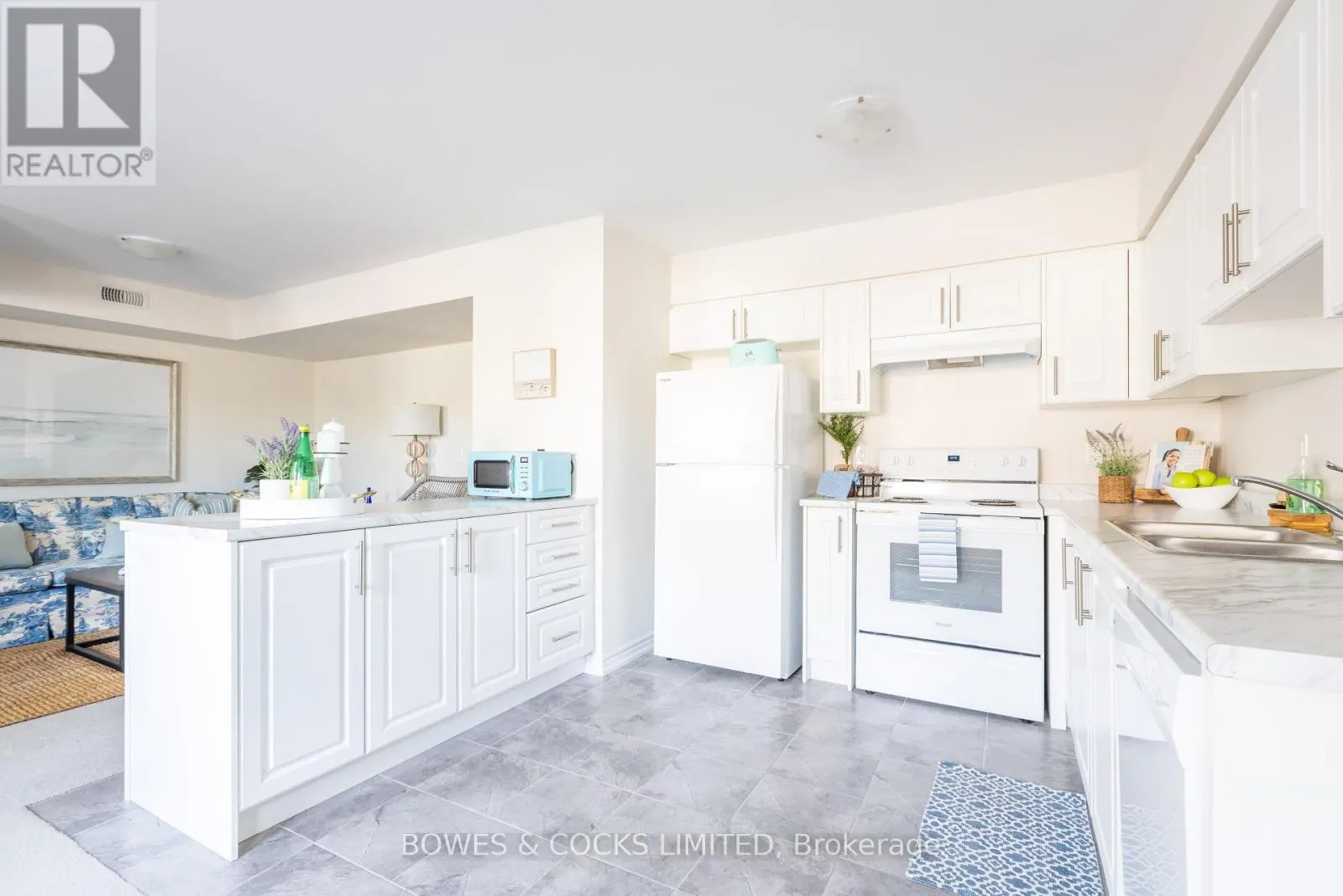 102 - 50 MAPLE STREET, #102