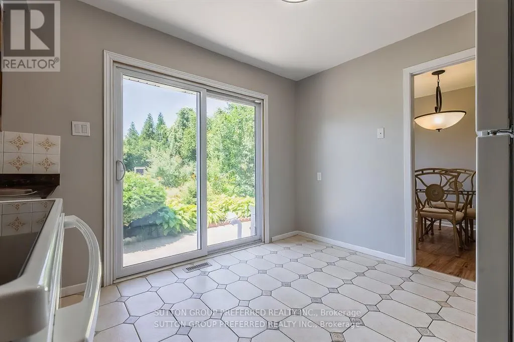 378 HUDSON DRIVE