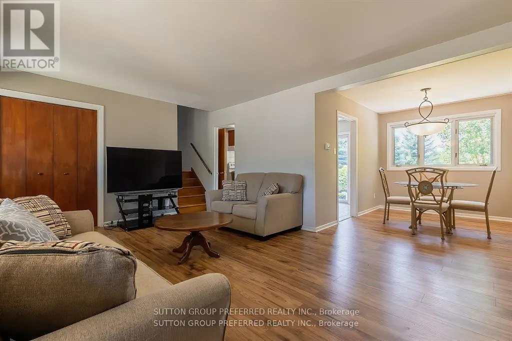 378 HUDSON DRIVE