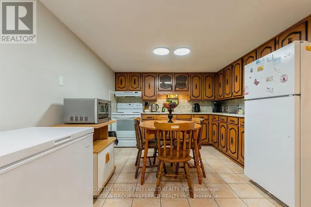 378 HUDSON DRIVE