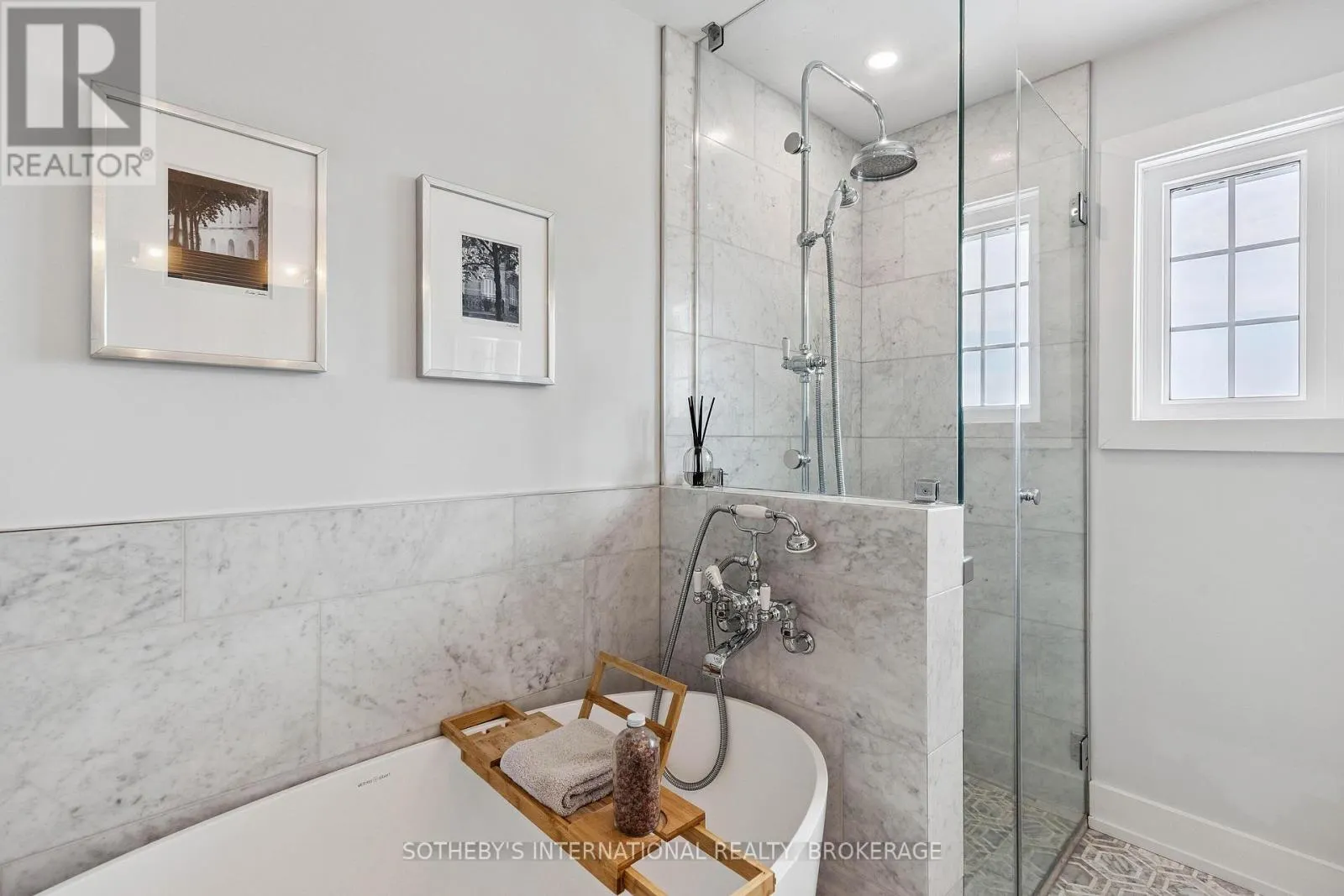 1219 LAKESHORE ROAD