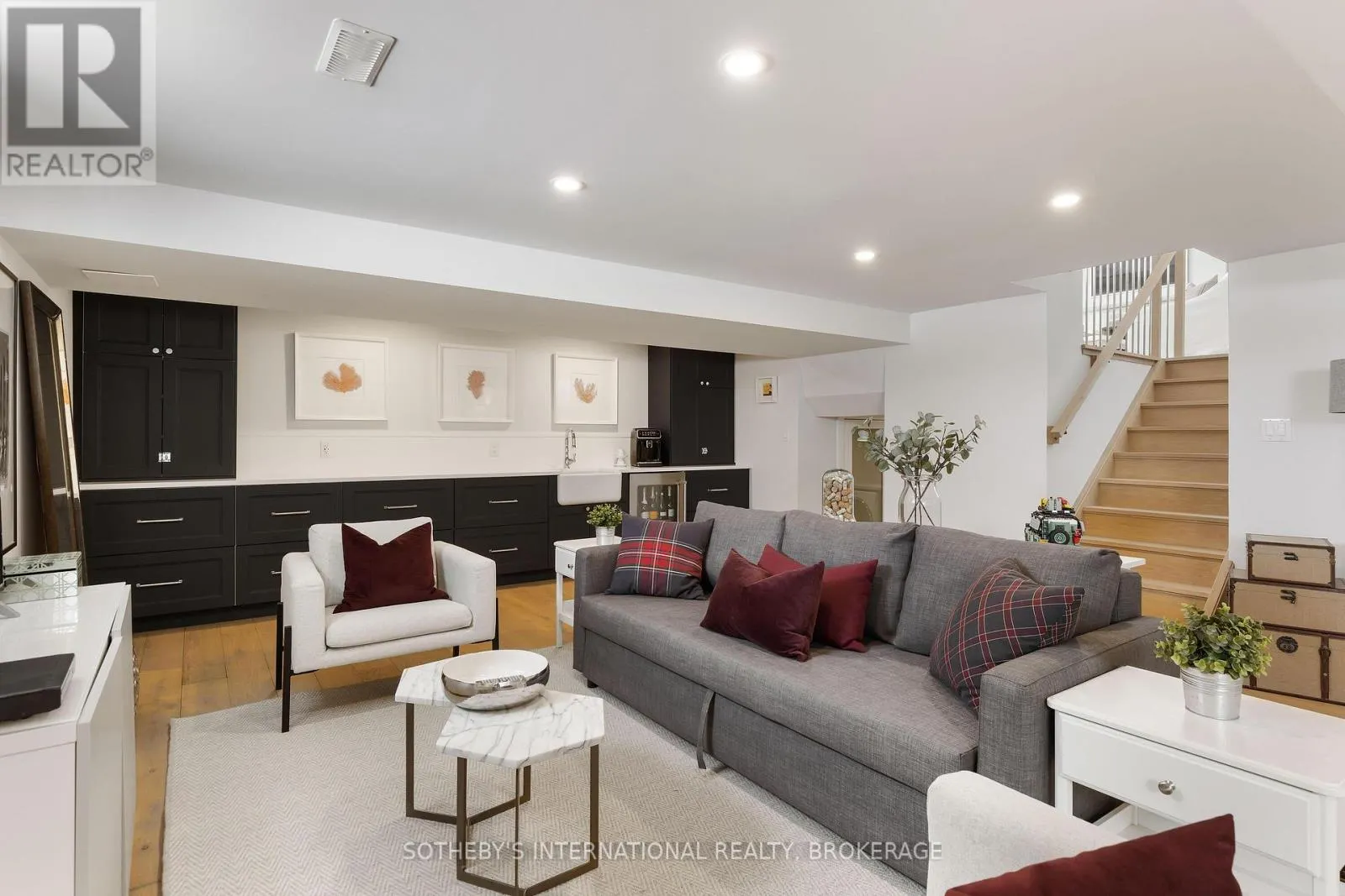 1219 LAKESHORE ROAD