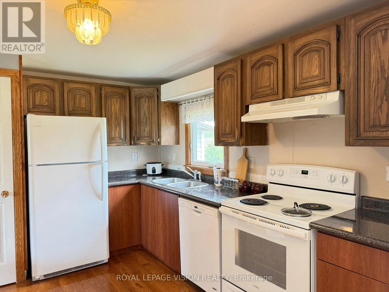 1304 HUNT CLUB ROAD