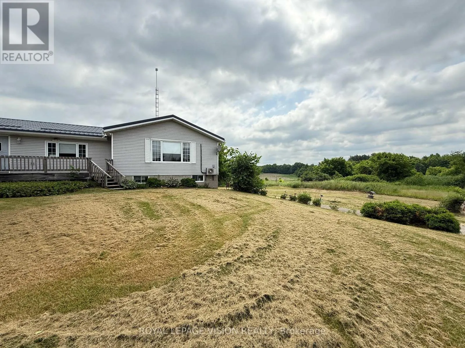 1304 HUNT CLUB ROAD